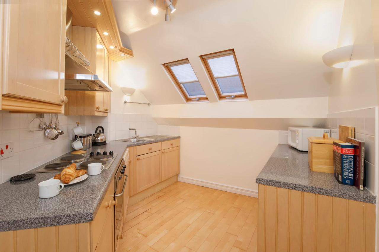 Shambles Suites In The Centre Of York, Sleeps 16 Екстериор снимка