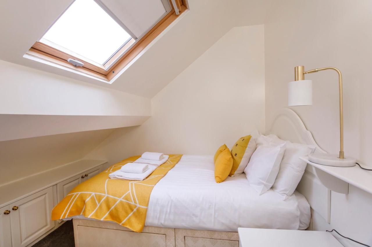 Shambles Suites In The Centre Of York, Sleeps 16 Екстериор снимка