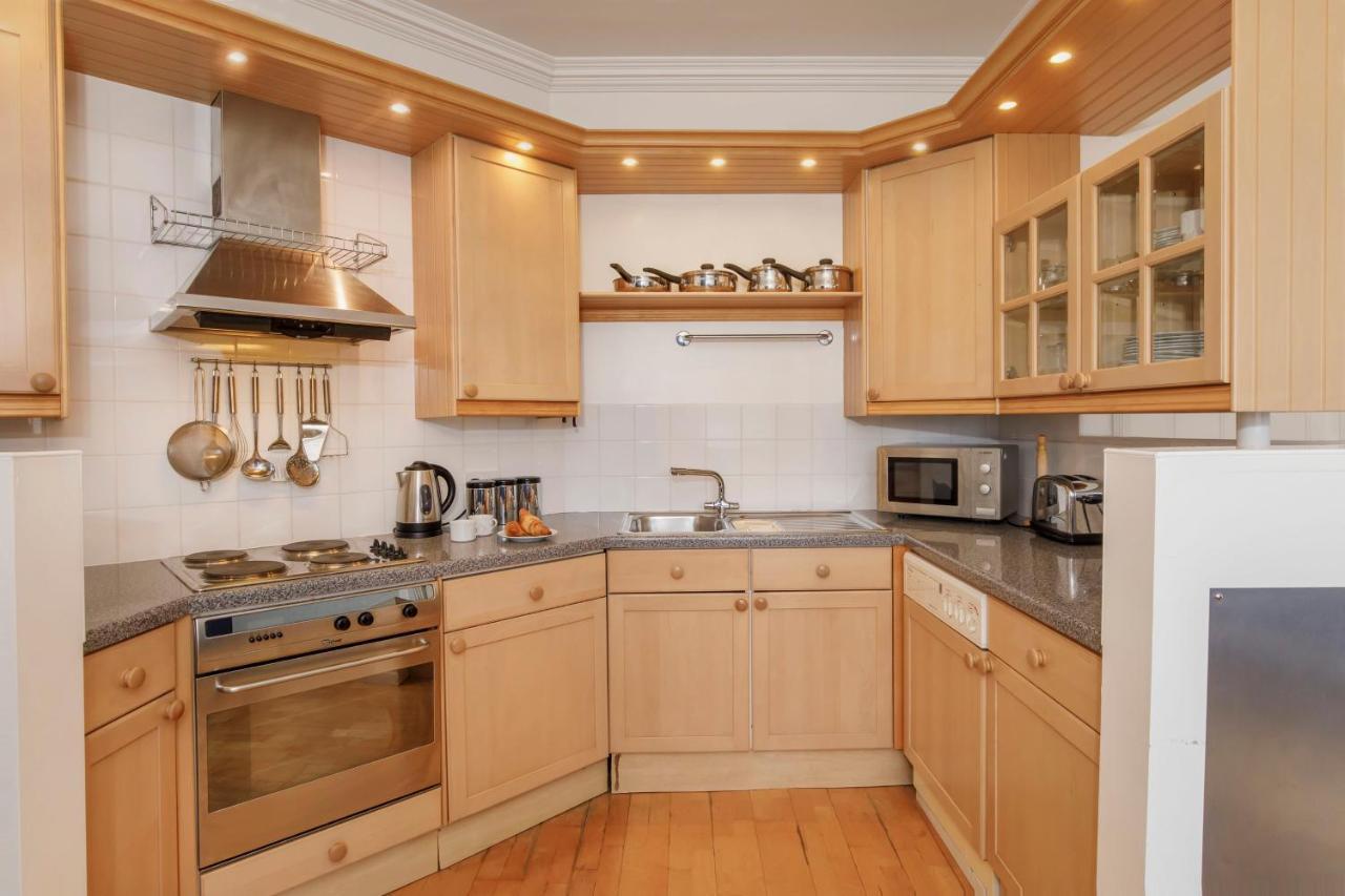Shambles Suites In The Centre Of York, Sleeps 16 Екстериор снимка