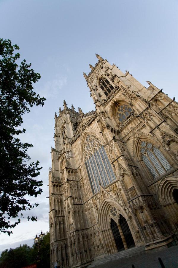 Shambles Suites In The Centre Of York, Sleeps 16 Екстериор снимка